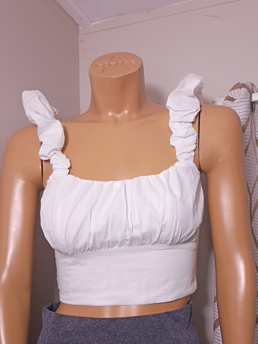 Abercrombie & Fitch White Ruffled Strap Cropped Tank
